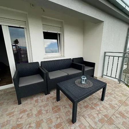 Apartman Nela * Kastel Sucurac
