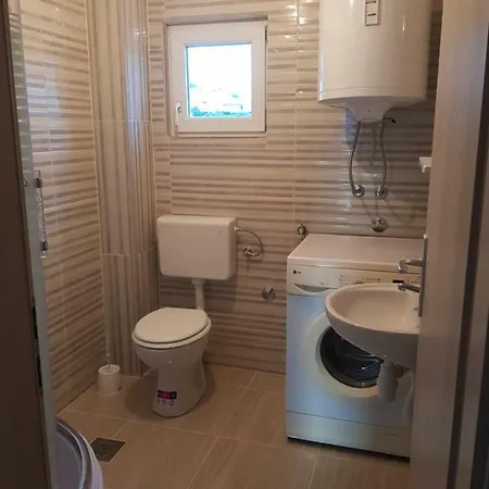 Apartment Apartman Nela Kastel Sucurac